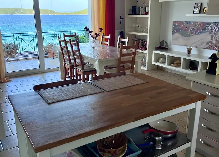 Nies Apartment Sourpi